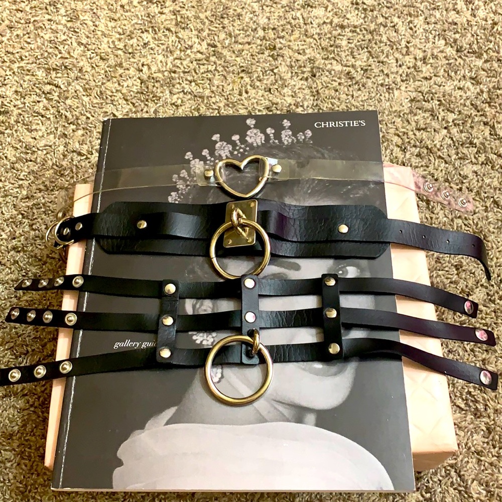 🖤Leather choker lot🖤